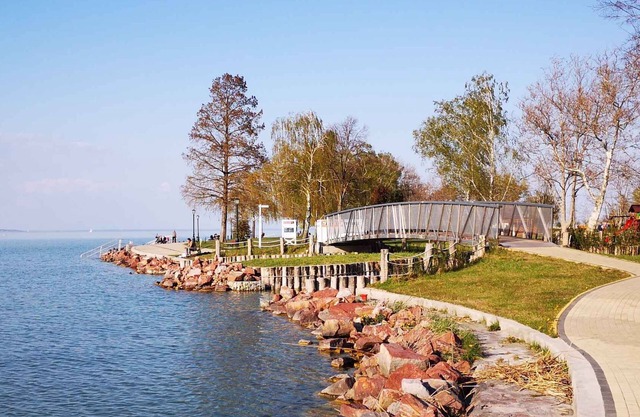 Holiday home with a beautiful panorama of the lake