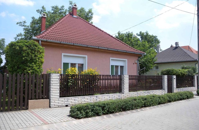 Holiday home with air conditioning and terrace