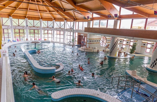 Holiday home with air conditioning near the thermal baths