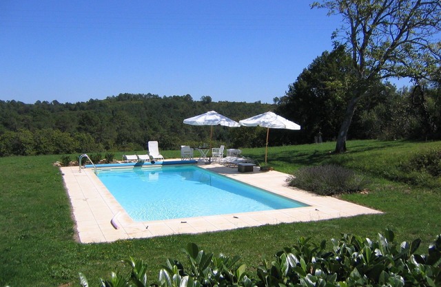 Holiday home with tennis court in Montcléra