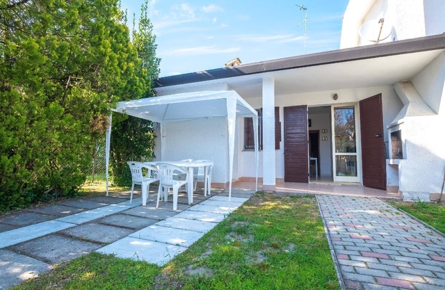 Holiday house Lido degli Scacchi for 1 - 6 persons with 2 bedrooms - Row house