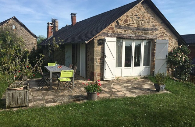 Holiday house Beynat for 1 - 6 persons with 3 bedrooms - Holiday house