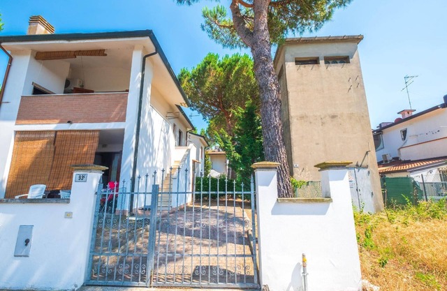 Holiday house Lido di Volano for 1 - 4 persons with 1 bedroom - Row house