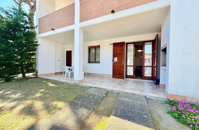 Holiday house Lido di Volano for 1 - 6 persons with 2 bedrooms - Row house