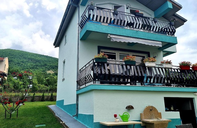 Holiday house Ohrid for 1 - 6 persons with 3 bedrooms - Holiday house