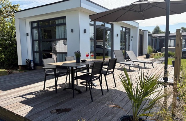 Holiday house Scherpenisse for 1 - 4 persons with 2 bedrooms - Holiday home