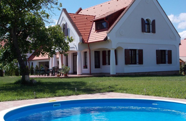 Holiday house with Pool and Internet at Balaton-Upland