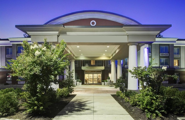Holiday Inn Express Hotel & Suites Emporia by IHG