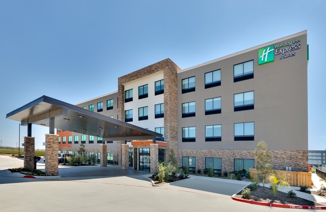 Holiday Inn Express & Suites Fort Worth North - Northlake , an Ihg Hotel