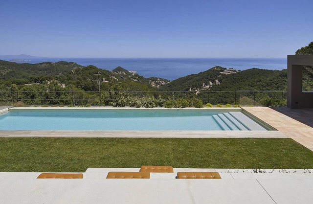 Holiday rental villa with swimming pool in Begur, Sa Tuna