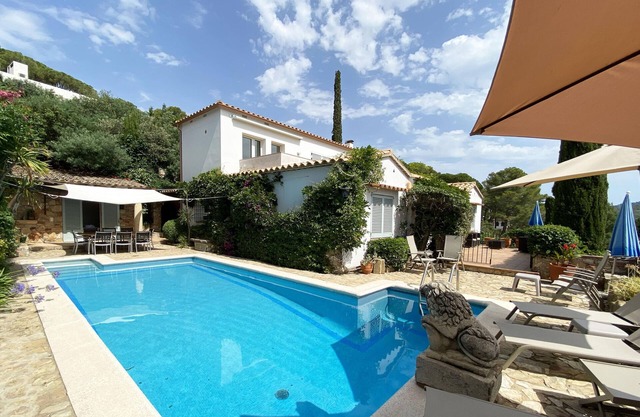 Holiday rental villa with swimming pool in Begur, Casa de Campo
