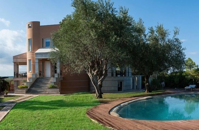 holiday vacation large villa rental italy, sicily, syracuse