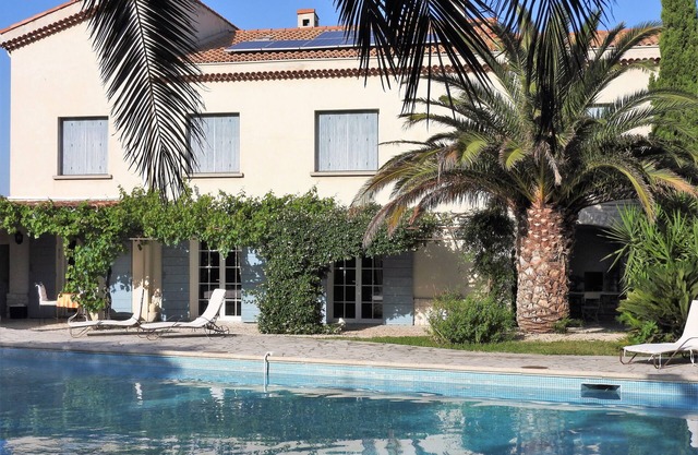 Holidays in ISTRES in Provence - Alpilles, Camargue, Blue Coast etc.