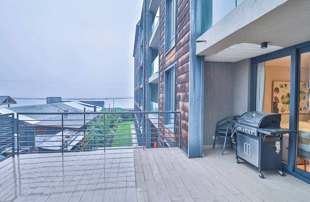 HOM I Depto con Gran Terraza con Vista al Lago