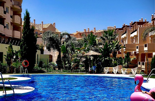 "Home away from Home", to relax and enjoy family and friends, close to the Beach