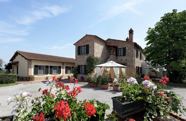 Home, Foiano della Chiana