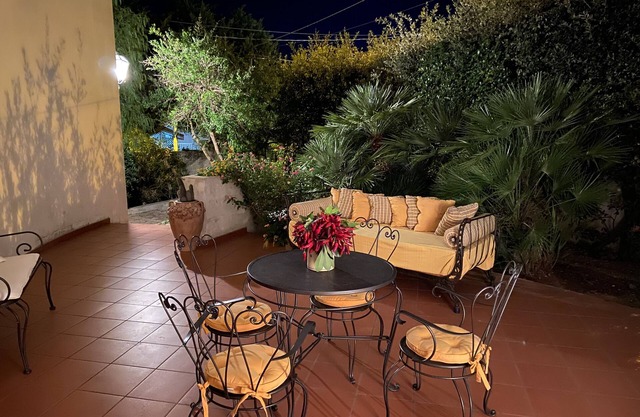 HOME VILLA is a villa with garden and terraces at 150 mt. from the beach
