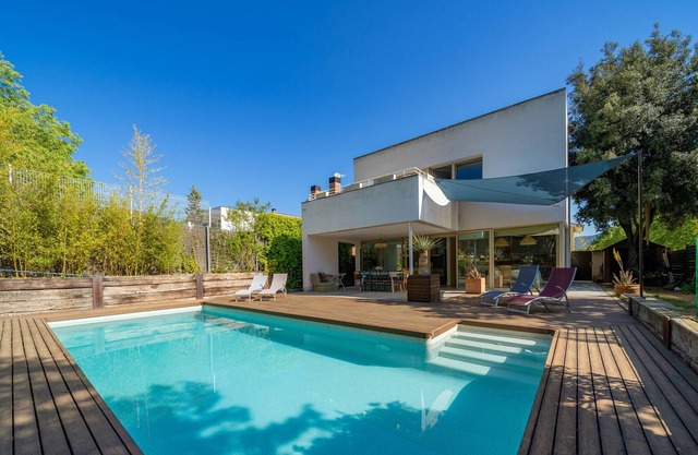 HomeHolidaysRentals Nova - Costa Barcelona