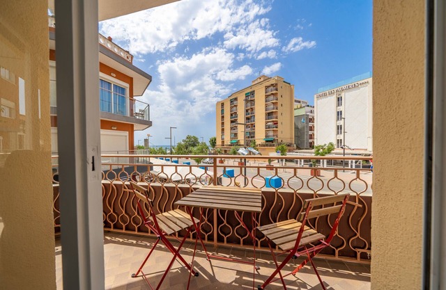 HomeHolidaysRentals SantMartin - Costa Barcelona