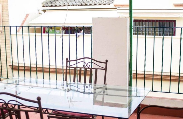 Homerez - Beautiful appartement for 2 ppl. with terrace and balcony at Sevilla