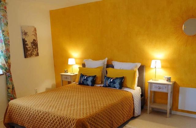 Homerez - Nice studio for 2 ppl. with shared pool, garden and terrace at Duravel