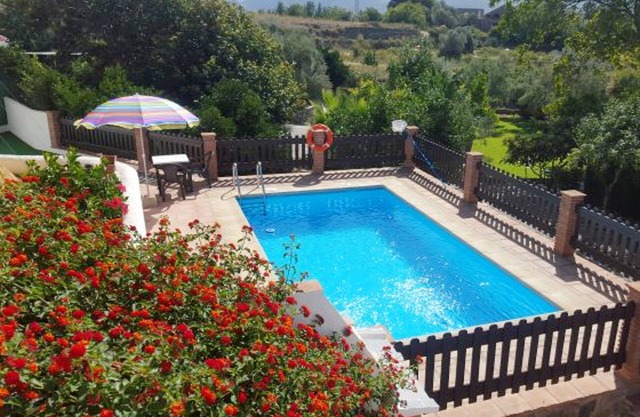 Homerez - Villa for 4 ppl. with swimming-pool, garden and terrace at Órgiva