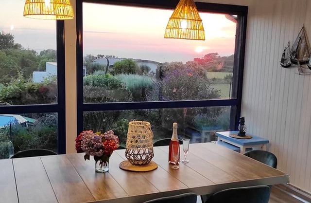 Homerez - Villa for 9 ppl. with swimming-pool, sea view and garden at Le Conquet