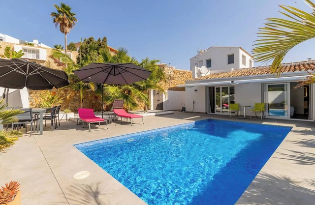 Homerez - Villa in Calpe with pool.