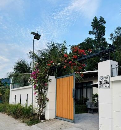 homestay halona