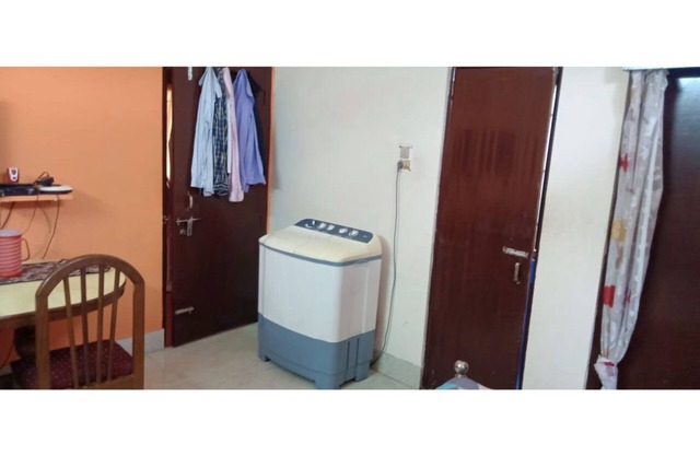 Homestay with free wifi. Selfcooking available.