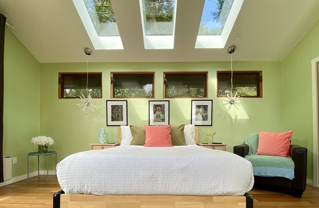 Honeymoon Suite on a Creek