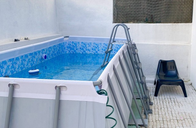 Hopstays - Almada Getaway