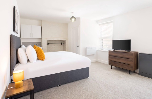 Host & Stay | Clifton Studio 3