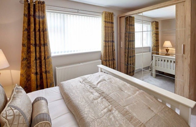 Host & Stay | Sandling Court