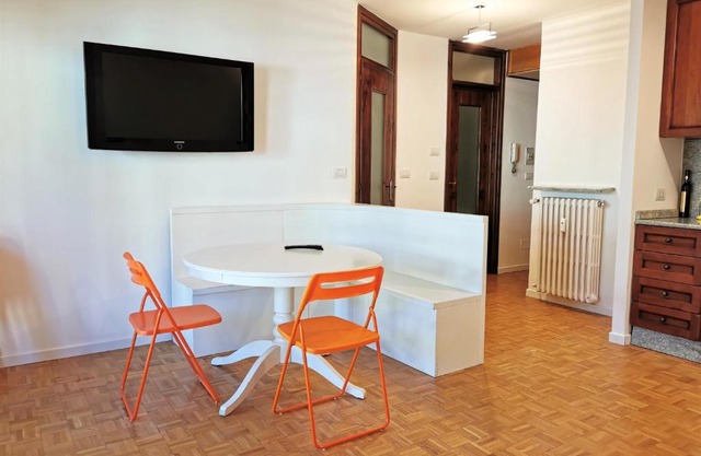 Hostdomus - City Hall Suite