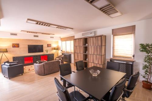 HostGost Selected Suites - BAMS, Private Spa included