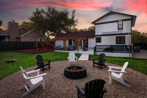 Hot Tub, Game Room, Fire Pit
