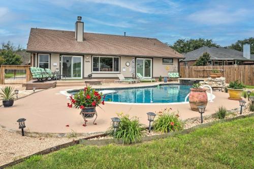 Hot Tub, Pool, and Fire Pit Gorgeous Hutto Home