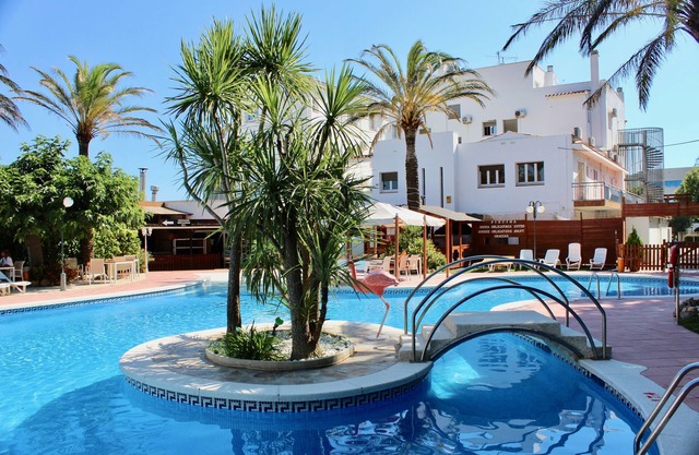 Hotel Ampuria Inn