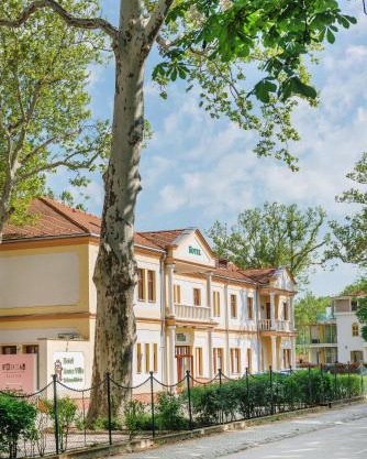 Hotel Anna Villa
