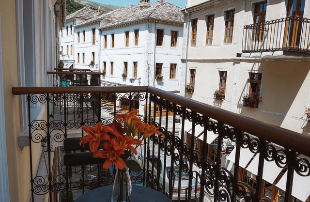 Hotel Argjiro