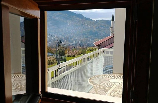 Hotel Aziza