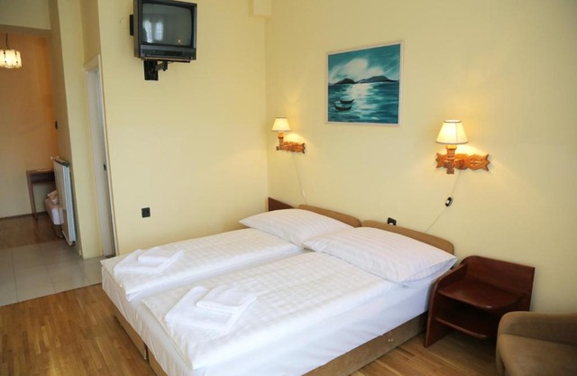 Hotel Bara Junior