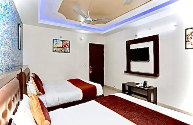 Hotel Blossom Residency family Stay