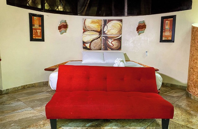 HOTEL COCOS CABAÑAS - KING SUITE ROJA