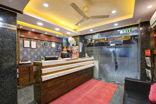 Hotel Coral Plaza - Near Connaught Place