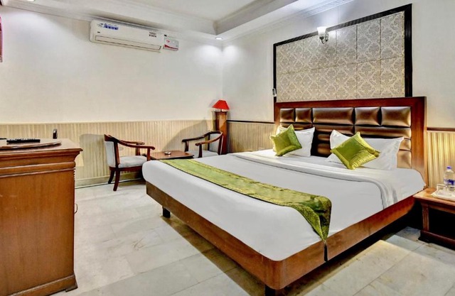 HOTEL CORPORATE INN