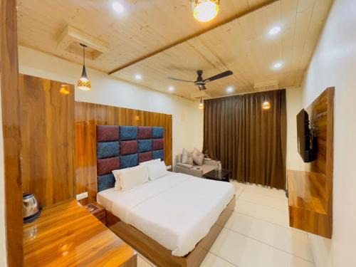 Hotel Dalhousie Hills
