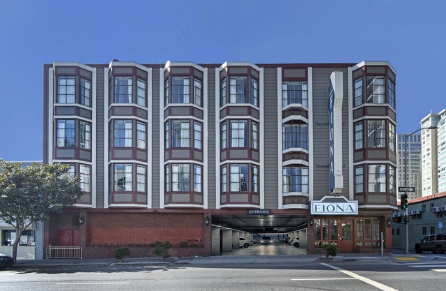 Hotel Fiona