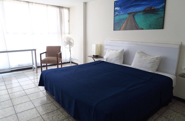 Hotel Llanito